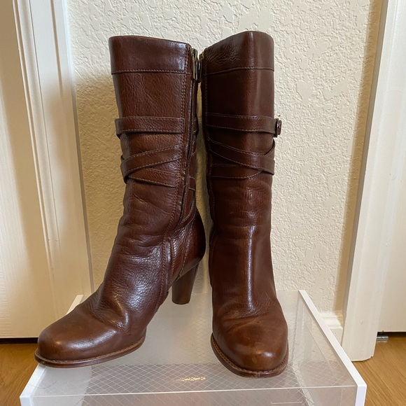 UGG Women's Caroline Boots Brown sheepskin Leather Moto Strap Heeled size 8 - Picture 8 of 12